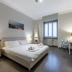 Sant' Ambrogio Flat , Milaan Italië