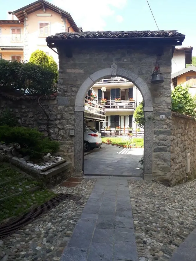 Da Mara Lago Di Como Sormano Ferienhaus